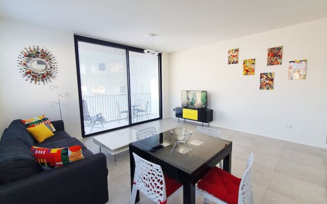 New Apartment Near the Beach With Parking TL53