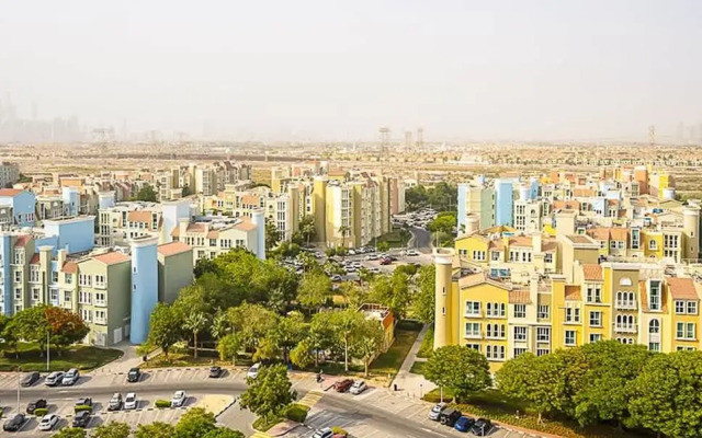 Homesgetaway -spacious 1BR Apt in Pearlz by Danube