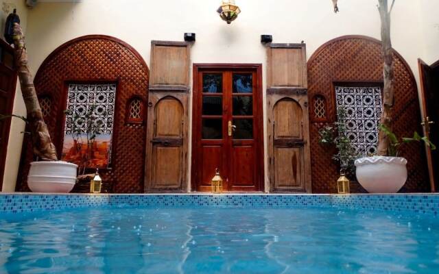 Le Feng Shui Pool and Spa