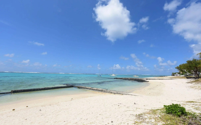 Eolia Luxury Beachfront Villas