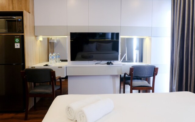 Best Location Studio Apartment At Grand Asia Afrika