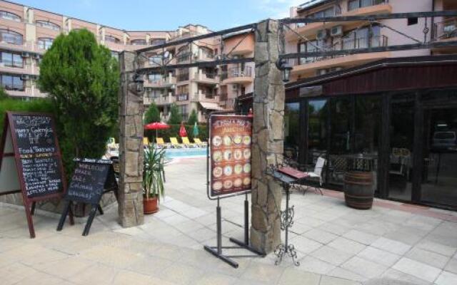 Friends Family Hotel