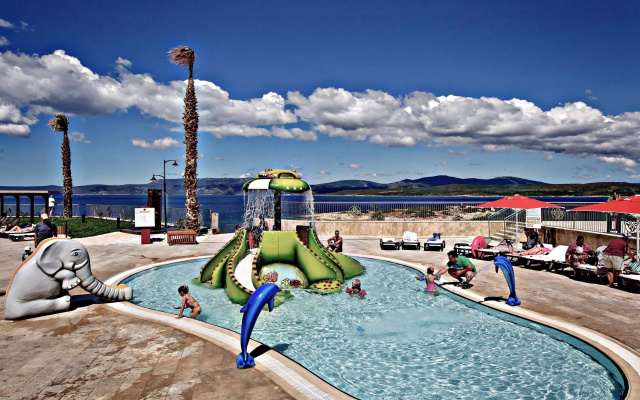 Royal Teos Thermal Resort Clinic & Spa - Halal Hotel