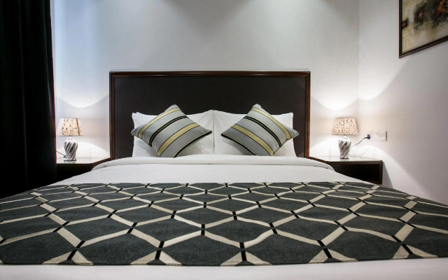 Belllo Hotel JB Central