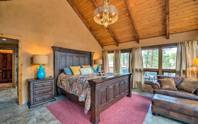 Central Ruidoso Mountain Home w/ Step-free Access!