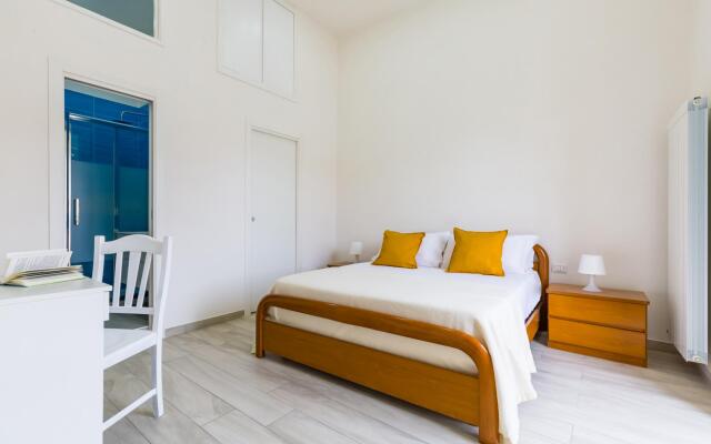 Chiara Modern Apartment by Wonderful Italy