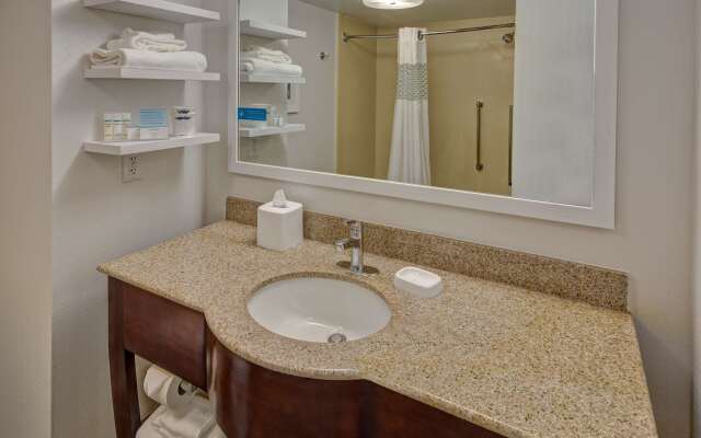 Hampton Inn by Hilton Dunn