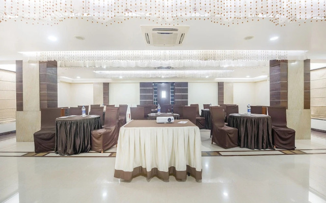 Edition O 30016 Citiotel Shivajinagar