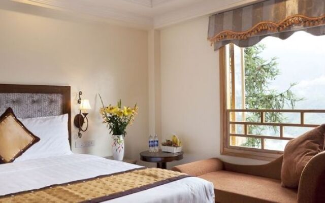 Eden Mountain View Hotel