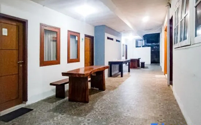 RedDoorz @ RRR Guesthouse Mataram