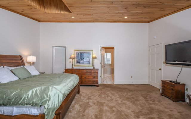 Shelby-on-the-Lake 5 Bedroom House