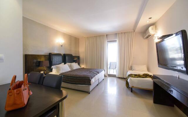 Royalty Suites