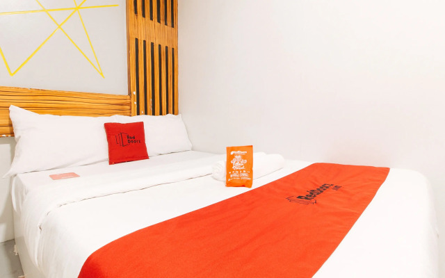 RedDoorz near Quiapo Church Manila