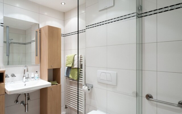 Cozy Apartment in Wenns With Mountain View