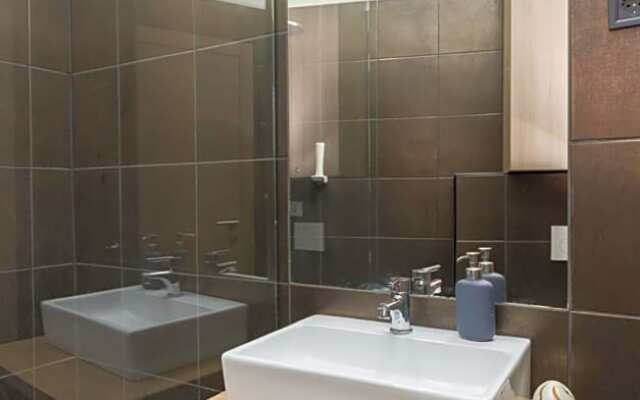 E14 Design Hostel