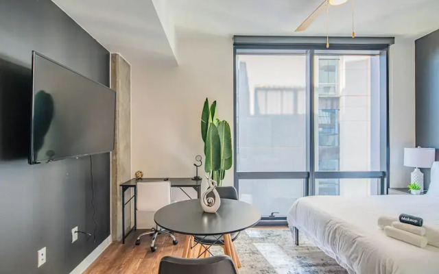 ROVE LIVING/KB - Joy on 4th