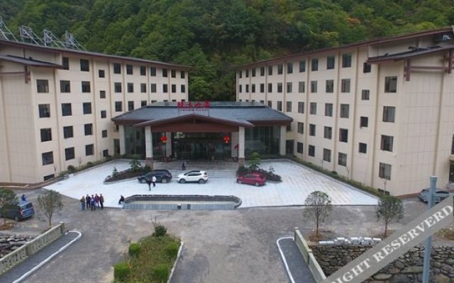 Shennongjia Jinghe Hotel