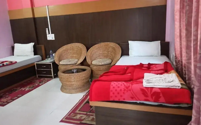 Hotel TLB Palace