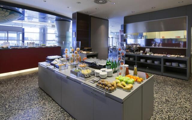 Отель NH Venezia Laguna Palace