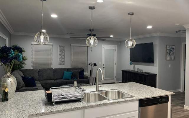 Brand New Bullheadcity Pool Home