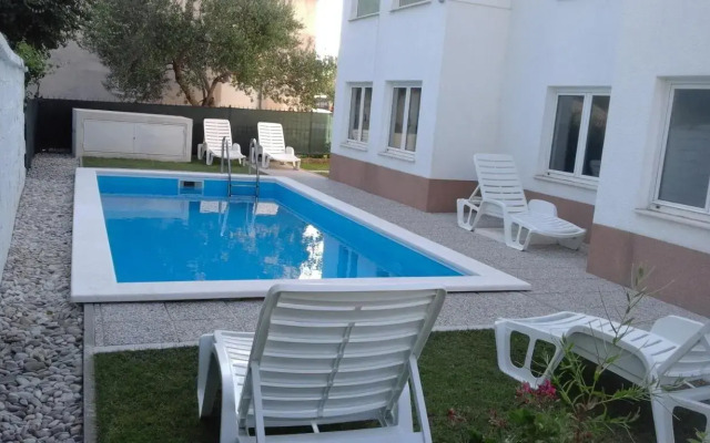 Apartments Karadza