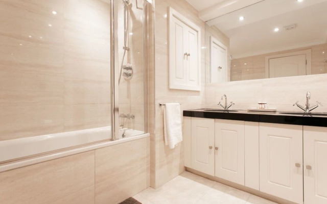 The Hayes Place Lodge