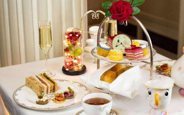 The Waldorf Hilton, London
