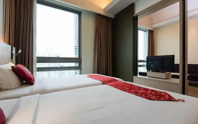 The Manor Luxury Suites & Apartments