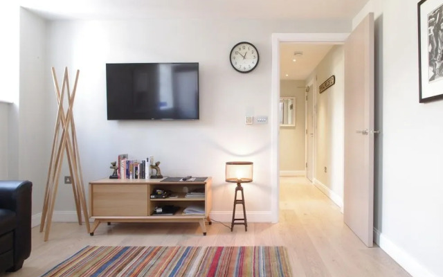 Spitalfields Superior 1 Bedroom Apartment - TLA 67545