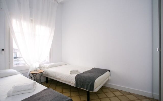 Beautiful Sagrada Familia Apartment