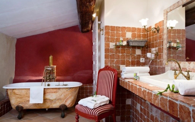 Hostellerie Le Castellas