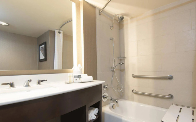 DoubleTree by Hilton Schenectady Downtown