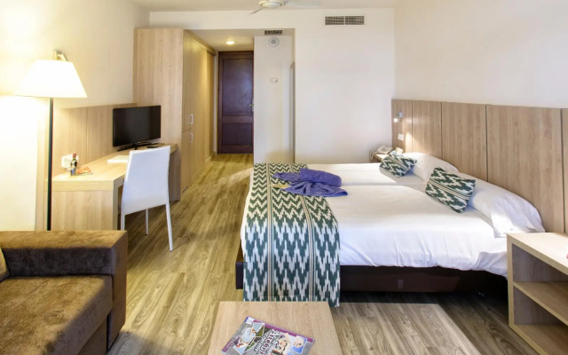 Portblue Club Pollentia Resort & Spa (Maris Y Suites) - Resort in Alcudia - Photo 2