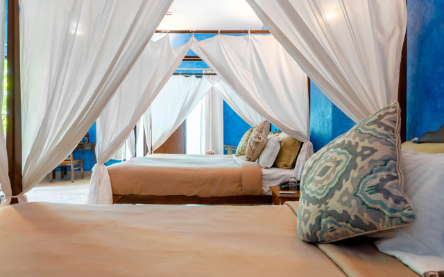 juSTa  Morjim Beach Resort and Spa