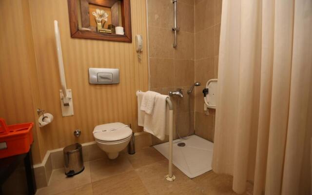 Курорт Meder Resort Hotel