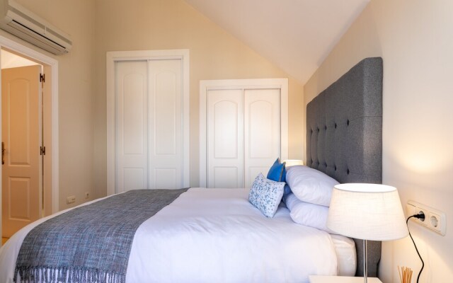 Elviria Marbella Luxury Penthouse Two Rooms PARKING and Golf
