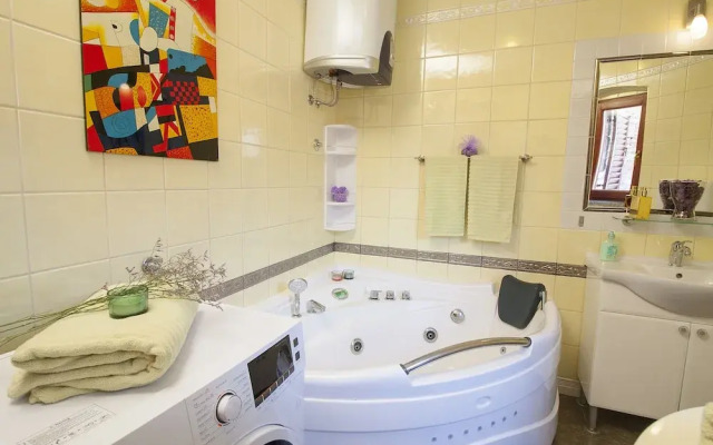 Diana City Hall View