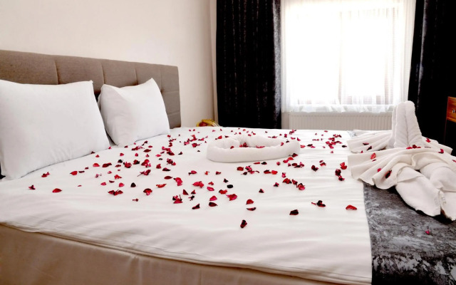 Zumrut Palas Hotel