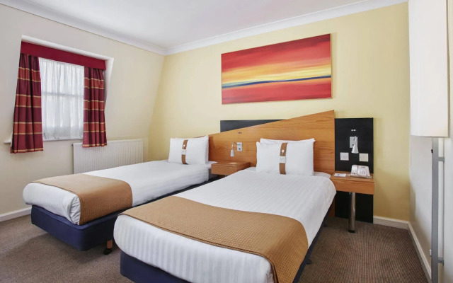 Holiday Inn Express London Victoria by IHG