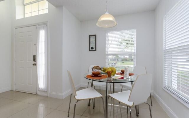 5 Bedroom 3.5 Bathroom Pool Villas