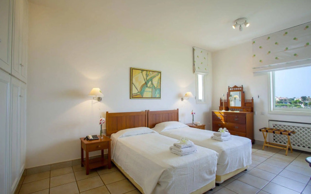 Alia Seafront Suite