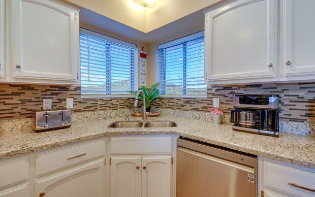 5 Mi to Dtwn Prescott: Home w/ Deck & Mtn Views