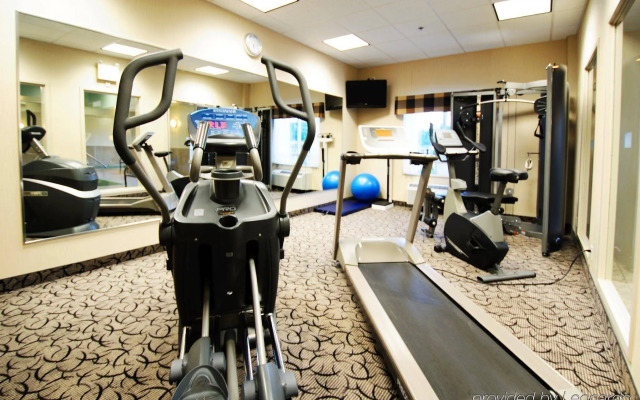 Holiday Inn Express Hotel & Suites Ottawa Airport by IHG