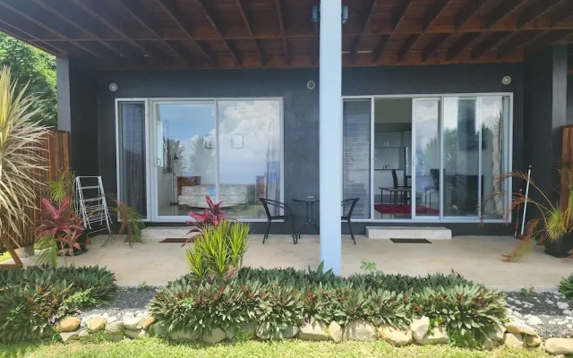 Nikao Hillside Suite