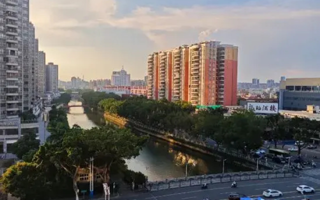 Esteaman YM Cinema Apartment (Foshan Daliang Fengcheng Shidu Branch)