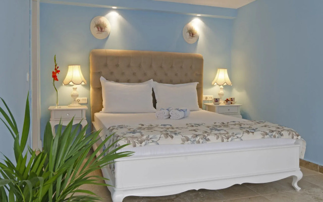 Alacati Roka Tas Otel