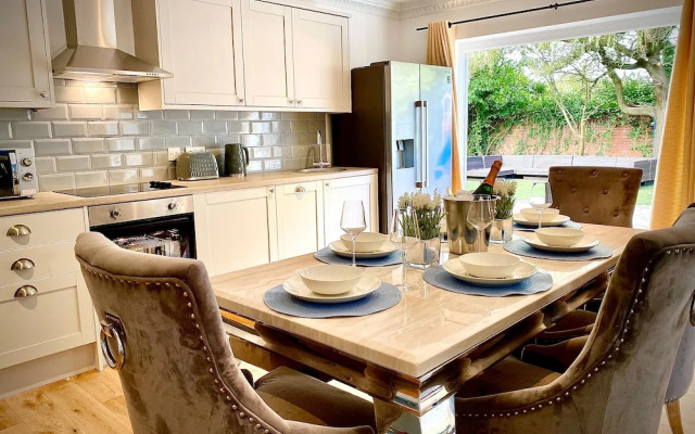 Beautiful Hot Tub Suite in Lytham St Annes