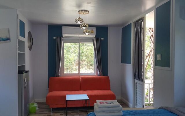 Villa Rayonghouse