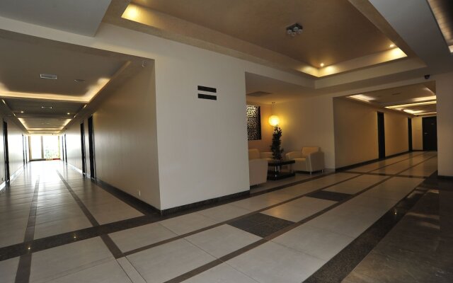 Le Tokyo Hotel Sanand