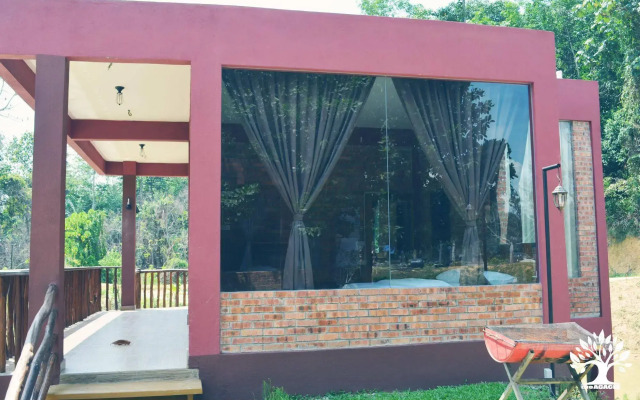 The Acacia Retreat